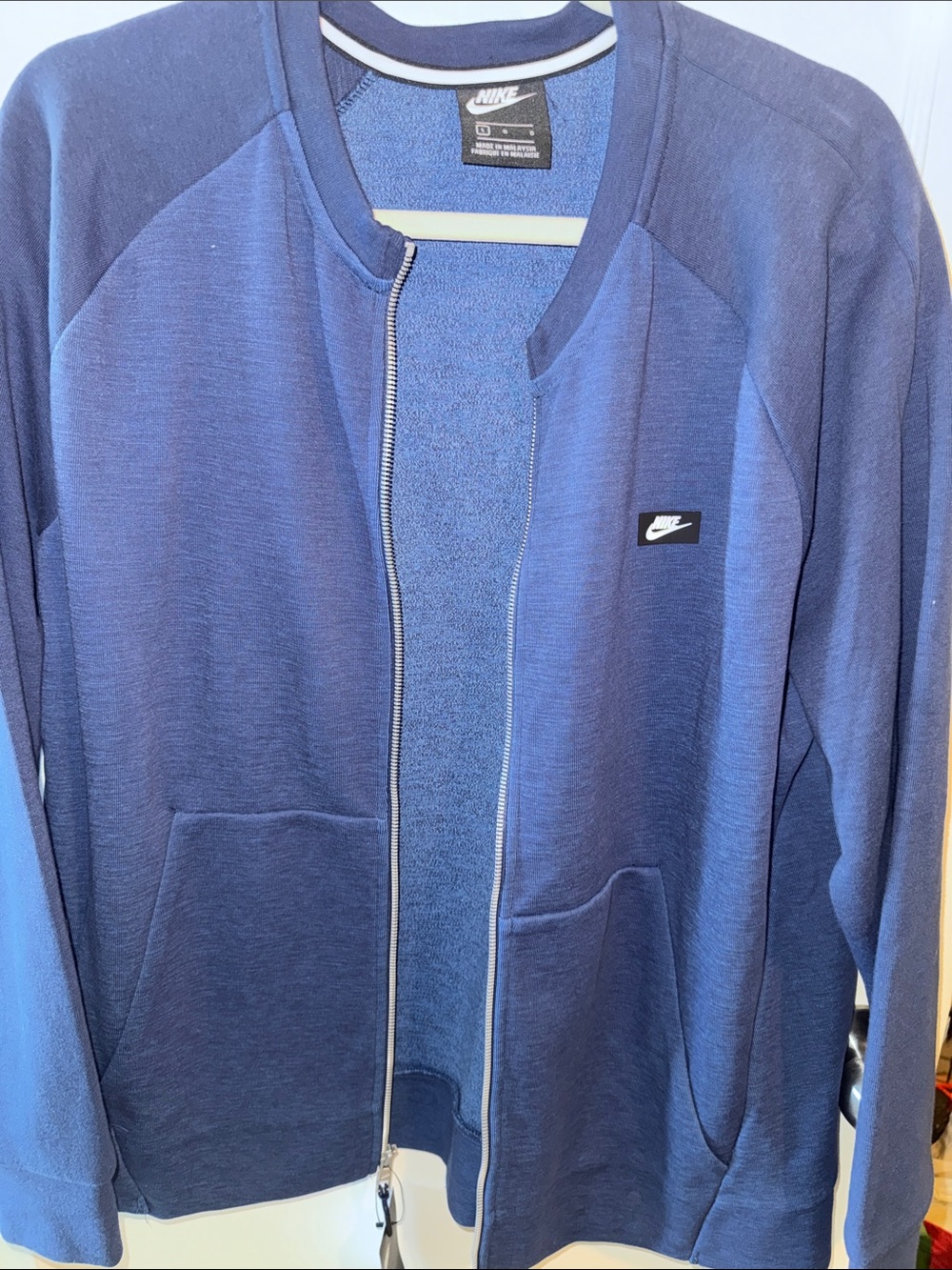 Nike men’s zip up jacket/ sweatshirt - size large